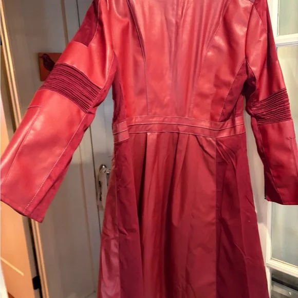 Scarlet Witch Wanda cosplay - Picture 3 of 8